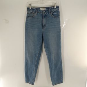 ABERCROMBIE AND FITCH MOM HIGH RISE JEANS DISTRESSED